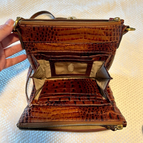 Brahmin Crossbody - Picture 4 of 5